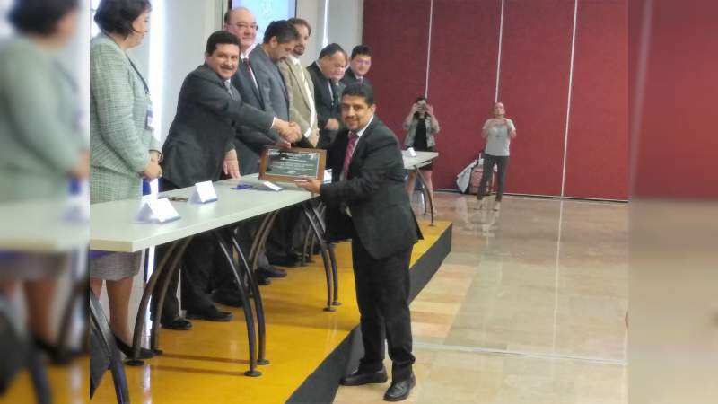 Recibe TecNM Campus Ciudad Hidalgo, reconocimiento al Mérito Académico, Mejores Instituciones de Ingeniería del país, por el ANFEI - Noventa Grados