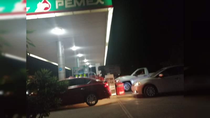 Baja el precio de la gasolina en Apatzingán - Foto 3 
