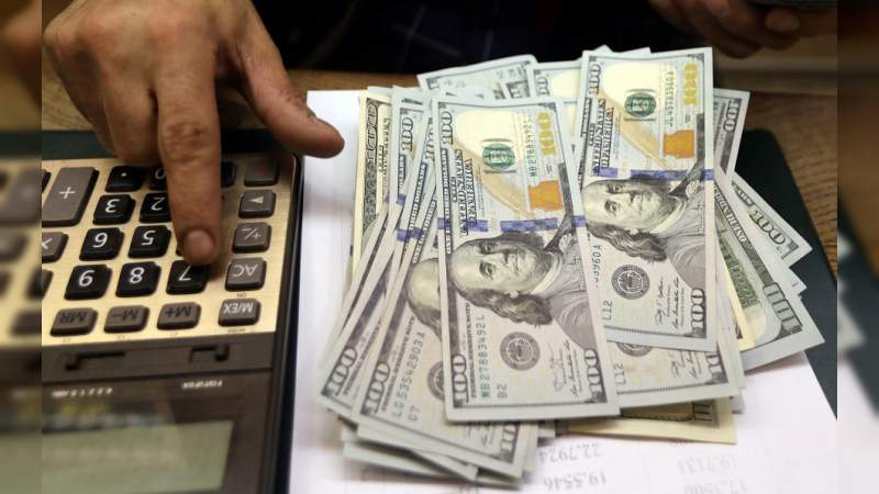 Dólar alcanza los 23.07 pesos por unidad en su cotización de este lunes 