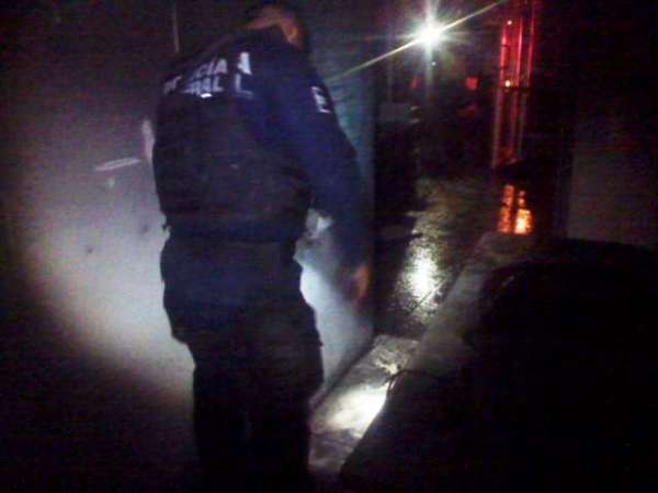 Incendio en tienda Elektra pone alerta a autoridades de Parácuaro, Michoacán - Foto 0 