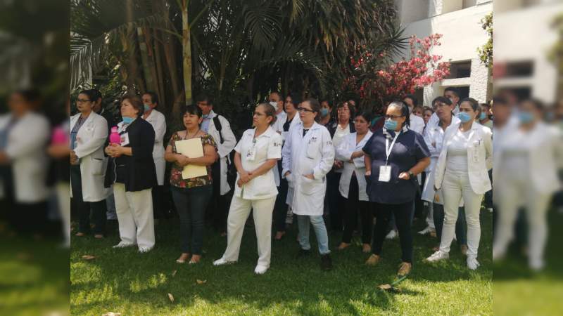 Aumentan las acciones de prevención en el Hospital General de Uruapan “Dr. Pedro Daniel Martínez” ante el COVID-19 - Foto 3 