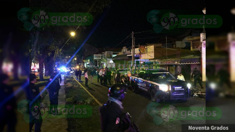 Un sujeto ebrio terminó chocando y volcandose tras peliculesca persecución en Uruapan, Michoacán  - Foto 1 