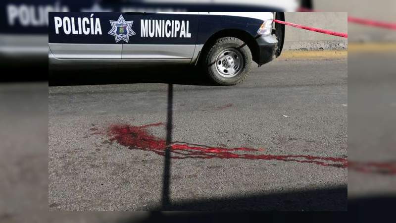Asesinan a dos jóvenes y una mujer en ataque a tiros en Iztapalapa, Ciudad de México 