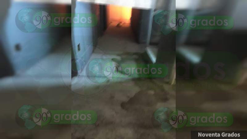 Reos provocan incendio en el CEPRED de Apatzingán: Denuncia corrupción, cuotas y maltratos de la Directora y funcionarios - Foto 0 