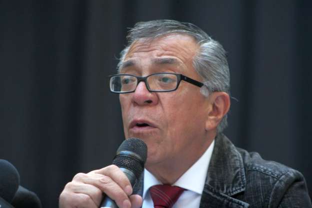 Acusan a Hacienda de jinetear dinero de jubilados a través de la Consar‏  