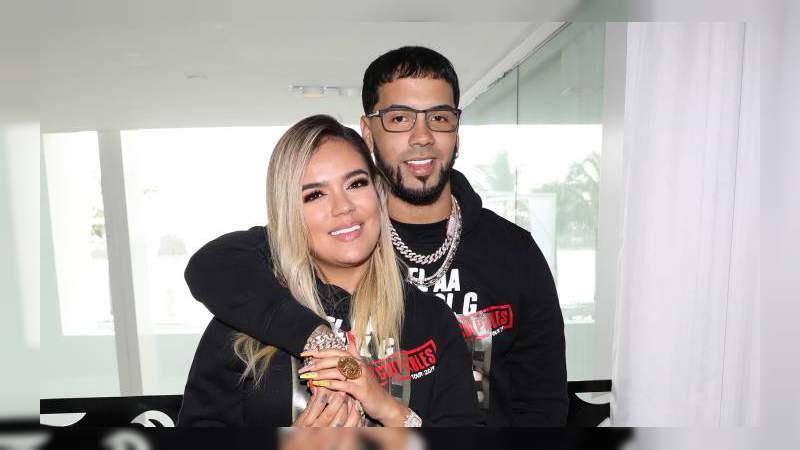 ‘Follow’ la nueva canción de Karol G y Anuel AA, grabada desde su casa en cuarentena. 