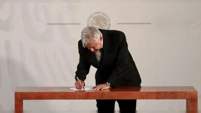 Por decreto de López Obrador, desaparecen fideicomisos y fondos públicos: $870 mil millones pasan a la Tesorería de la federación 