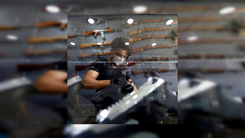 Por coronavirus, se dispara la venta de armas en los Estados Unidos 