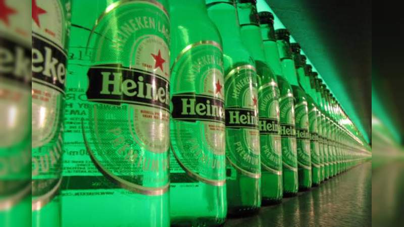 También Heineken frenará la producción de cervezas en México 