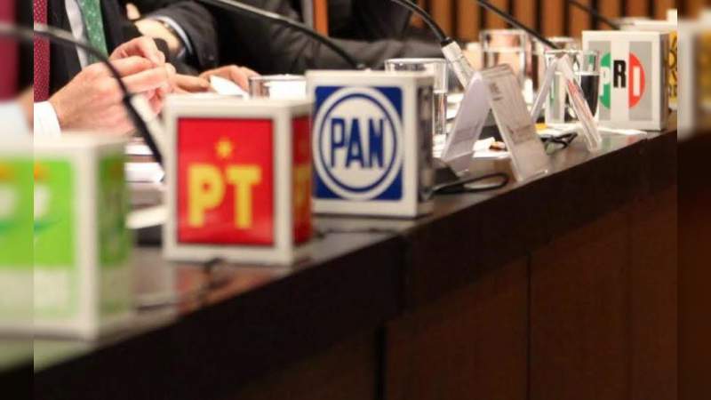 AMLO: Morena y PES donarán la mitad de su presupuesto ante la emergencia del Covid-19 - Foto 0 
