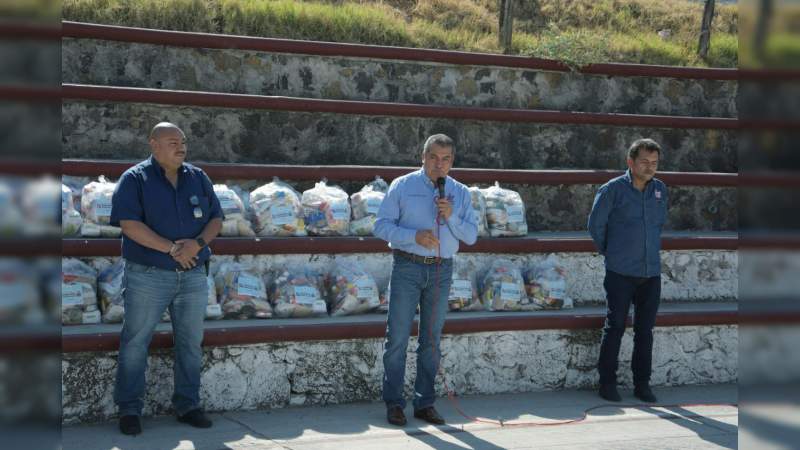 Da Raúl Morón banderazo a entrega de 35 mil despensas a familias de zonas vulnerables - Foto 4 