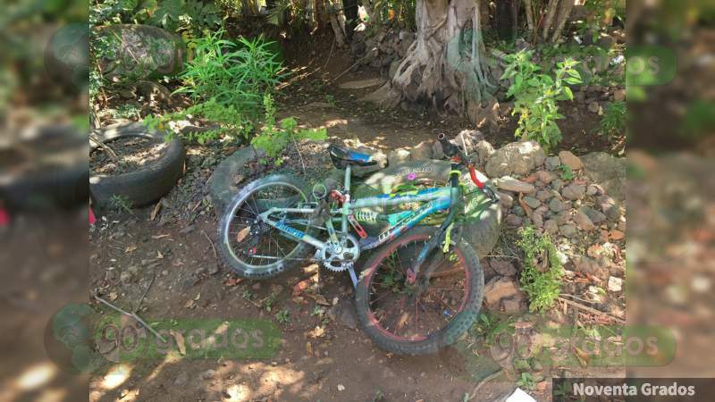 Mientras paseaba en su bicicleta choca en un poste y pierde la vida en Taretan, Michoacán 