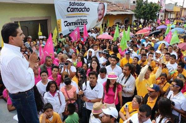 Silvano Aureoles lanza un ultimátum a Juan Carlos Barragán 