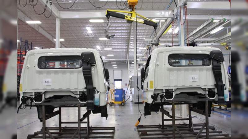 En tiempos de contingencia, la industria automotriz debe considerarse un sector esencial: Coparmex 