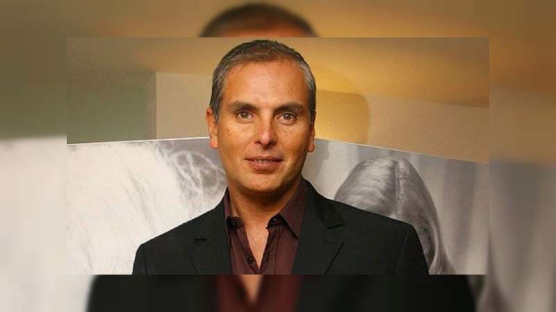 El ex Garibaldi Xavier Ortiz vende gel antibacterial y cubrebocas para sobrevivir la crisis del coronavirus 