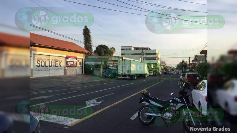 Viajaban a un empaque de aguacate y son sospechosos de COVID-19 en Uruapan, Michoacán - Foto 0 