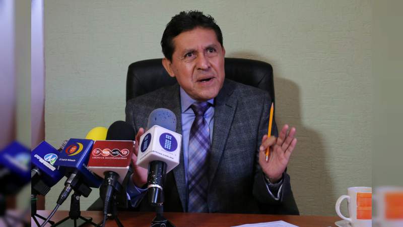 Baja del precio del petróleo provocará trastornos presupuestarios y operativos al gobierno federal: Heliodoro Gil 