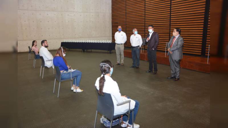 UMSNH refrenda compromiso y vínculo con estudiantes del área de salud - Foto 2 
