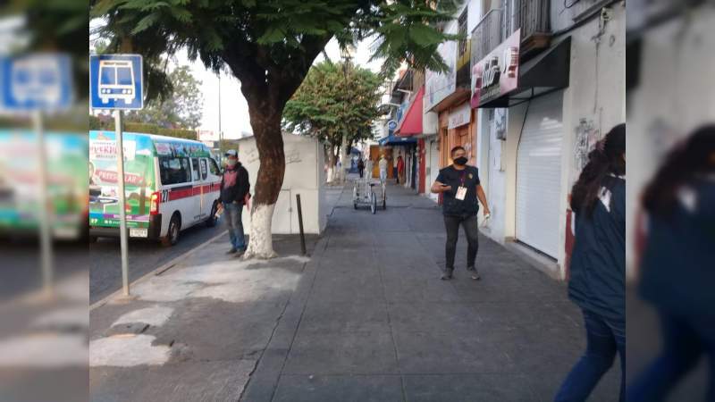 Por fase 3 del COVID-19 en Morelia desalojan espacios públicos 