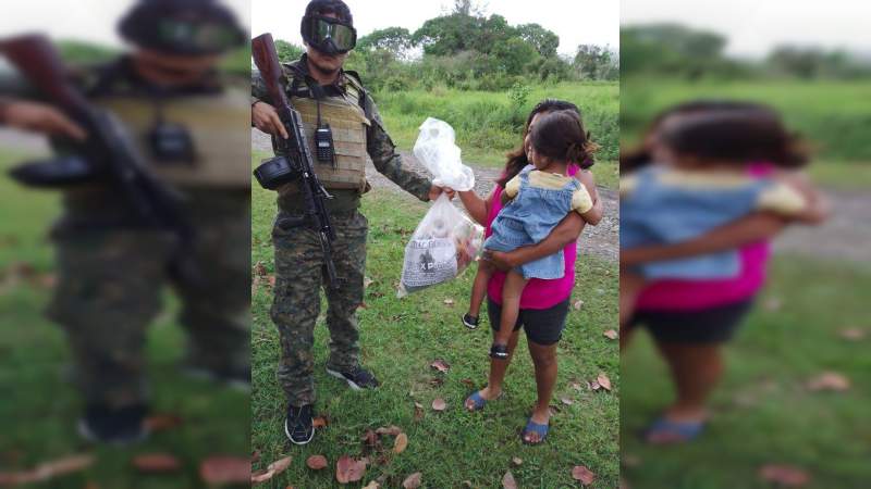 Y ahora en Veracruz, “Grupo Sombra”, escisión del Cártel del Golfo, reparte despensas  - Foto 0 