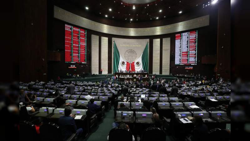 13 legisladores se unen contra Ley de Presupuesto de AMLO 