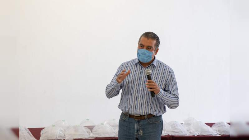 Encabeza Raúl Morón donación de 25 mil caretas protectoras al IMSS Michoacán - Foto 2 