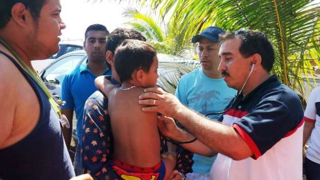 Descuido de padres casi termina con la vida de un menor en Lázaro Cárdenas, Michoacán 