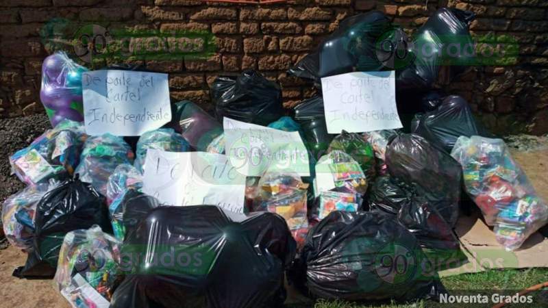 Cártel Independiente reparte juguetes y despensas en Michoacán - Foto 3 