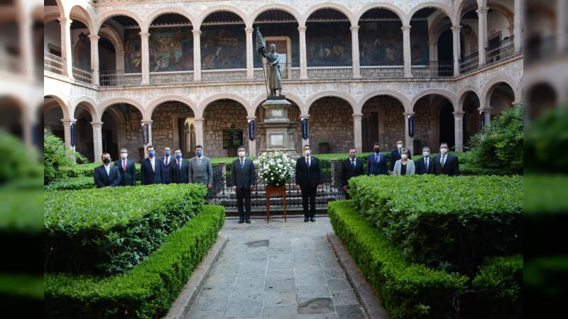 UMSNH conmemora el CCLXVII aniversario del natalicio del académico, revolucionario y libertador, Miguel Hidalgo y Costilla - Foto 0 
