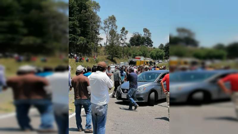Pobladores liberan carreteras del Oriente de Michoacán - Foto 0 