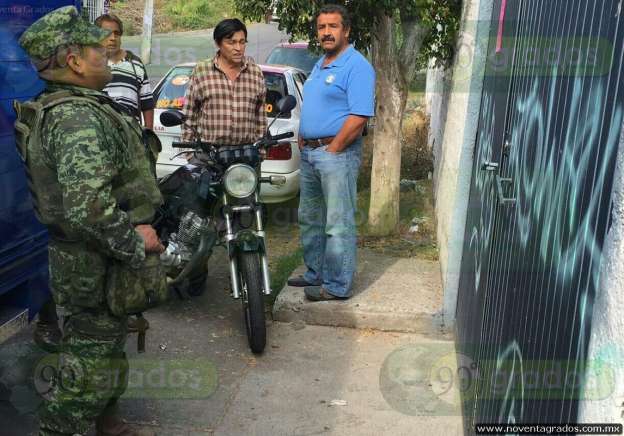 Tensión en primaria José Ortiz Murillo; maestros amenazan con irrumpir por la fuerza - Foto 1 