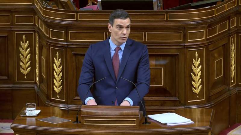 Presidente de España pide al congreso un mes más de aislamiento 