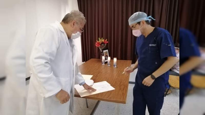 Enrique Gutiérrez Bautista nuevo jefe de Cirugía del Hospital General de Uruapan “Dr. Pedro Daniel Martínez” - Foto 0 
