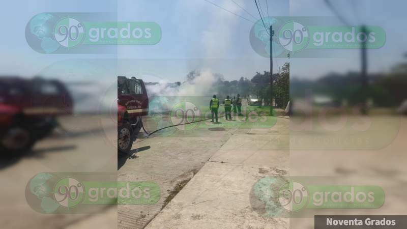 Se incendia terreno baldío en Morelia, Michoacán; solo hubo daños materiales - Foto 3 