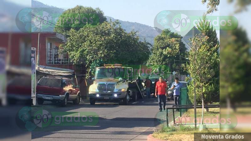 Robacarros son detenidos tras persecución y balacera en Uruapan, Michoacán - Foto 1 