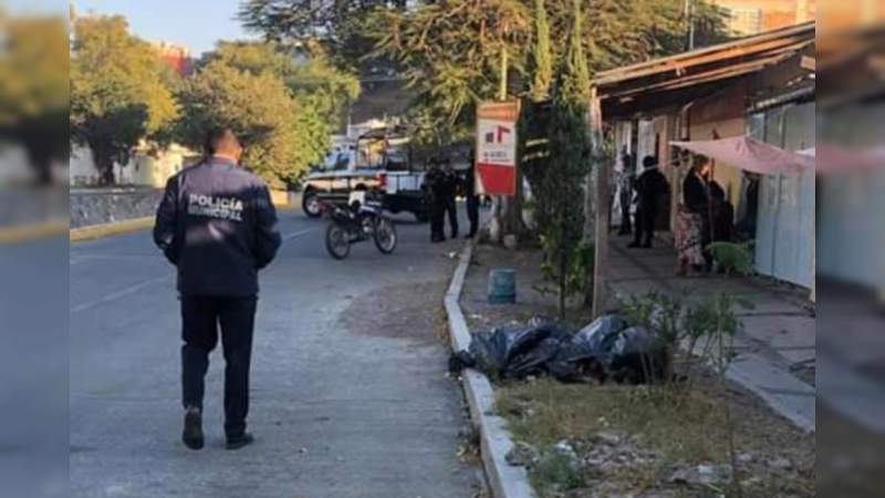 Localizan cuerpo descuartizado sobre la carretera en Acapulco, Guerrero 