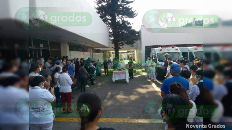 Como una heroína despiden a la doctora Gaby Ornelas Pacheco que murió en el combate al COVID-19  - Foto 0 