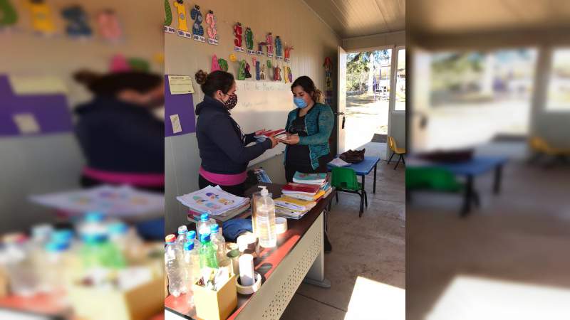 Continúa DIF Morelia atendiendo a alumnos a distancia