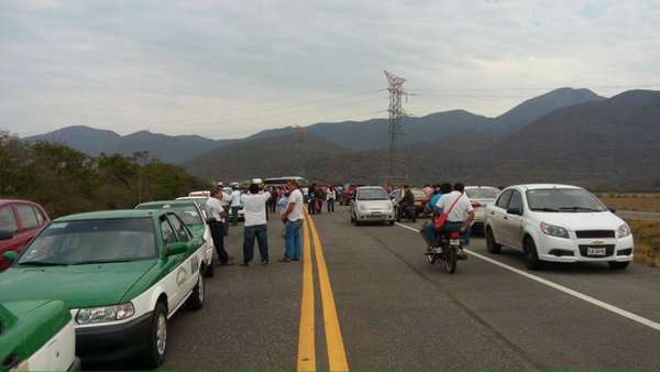 Se descontará salario a maestros oaxaqueños que no acudieron hoy a clases - Foto 1 