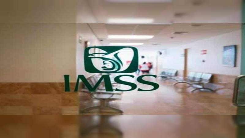 De los 17,000 médicos contratados por el IMSS para combatir el Covid-19 ninguno es especialista 