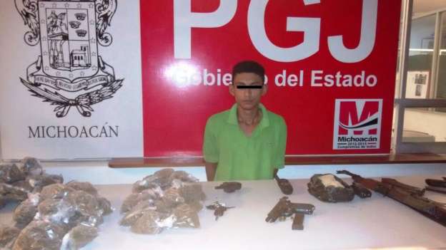 Detienen a cinco presuntos ladrones de vehículos y homicidas en Lázaro Cárdenas, Michoacán - Foto 0 