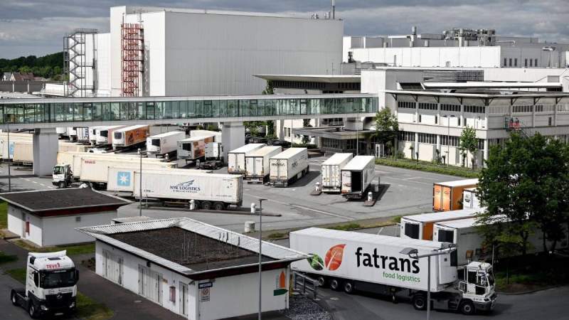 Alemania: 657 empleados se contagian de coronavirus en una fábrica de carne 
