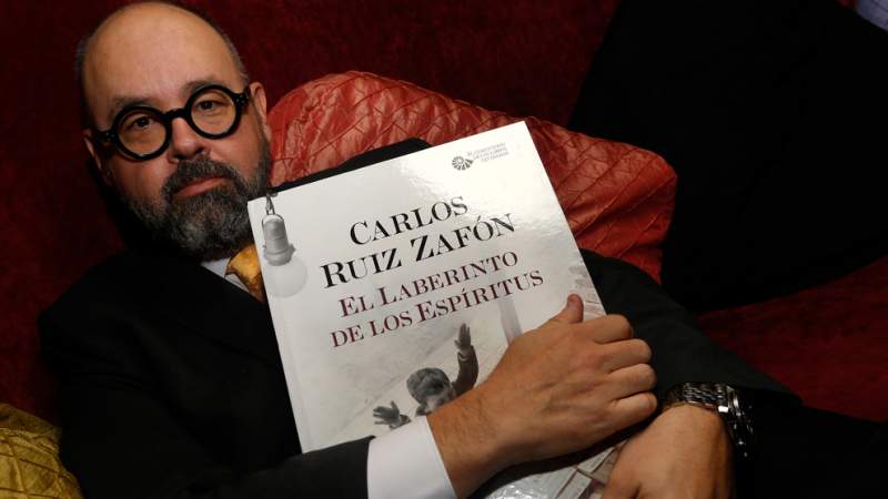 Muere el escritor español Carlos Ruiz Zafón como consecuencia de un cáncer 