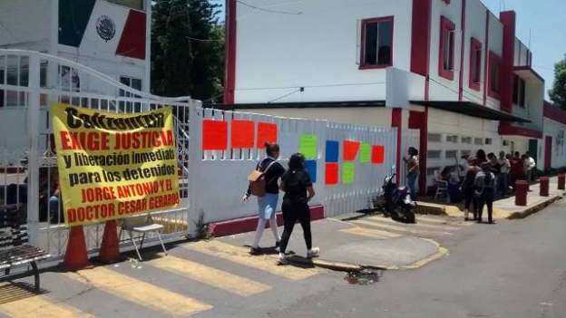 Exigen comuneros de Caltzontzin liberar a acusados de rescatar a delincuente en Uruapan, Michoacán - Foto 2 