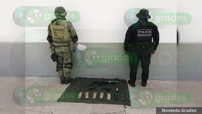 Aseguran rifle, pistola y más de 220 cartuchos, tras la visita de Silvano Aureoles a Múgica