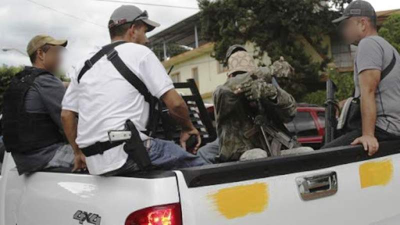 Impuesto de guerra: Los Viagras anuncian multas de 1,000 pesos a quienes tengan sus autos descuidados en Buenavista 