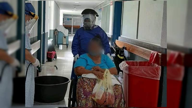 Mujer de 67 años vence COVID-19 en Lázaro Cárdenas 