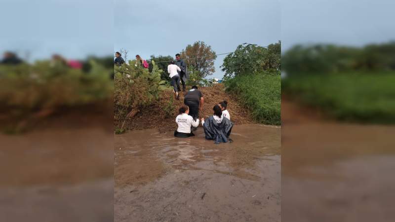 Desborde de dren ocasiona afectaciones en viviendas en Morelia, Michoacán 