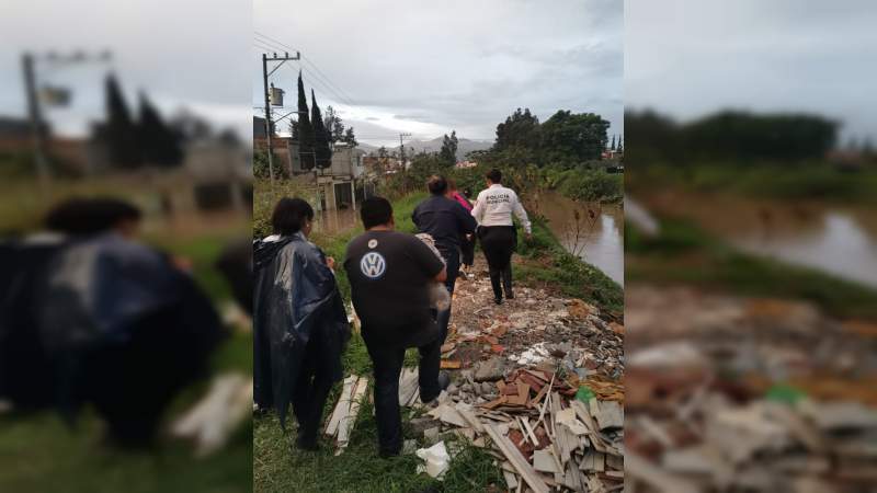 Desborde de dren ocasiona afectaciones en viviendas en Morelia, Michoacán 