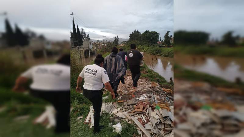 Desborde de dren ocasiona afectaciones en viviendas en Morelia, Michoacán 